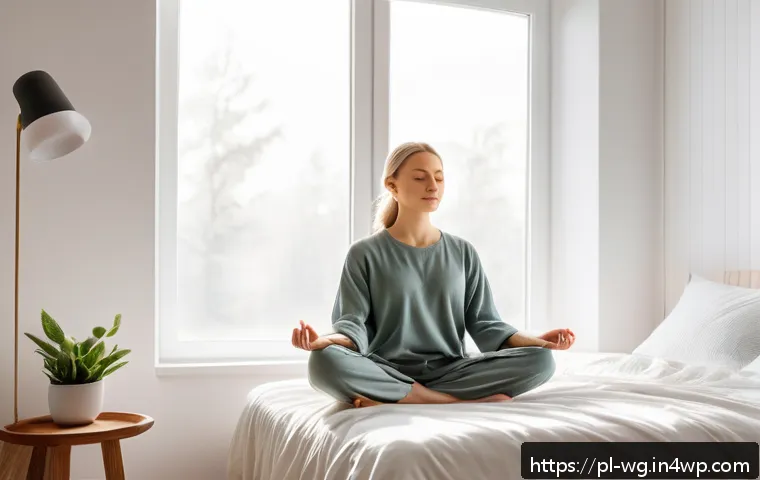 아침 루틴을 효과적으로 기록하는 방법 - A cozy modern bedroom bathed in soft early morning light filtering through large windows, with a you...